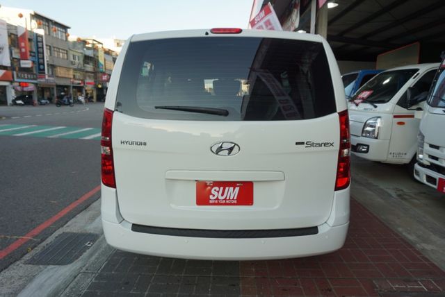 (8人座) 2020年 現代史塔瑞斯客貨兩用車 / 100%全車原鈑件.附安卓機.導航. 零頭款.可全額貸款  第6張相片