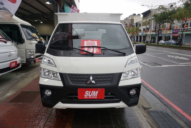 (稀有自排) 2021年 得利卡纖維廂 /車廂可側掀.附定速.全車水噹噹.零頭款.可全額貸款  第3張相片