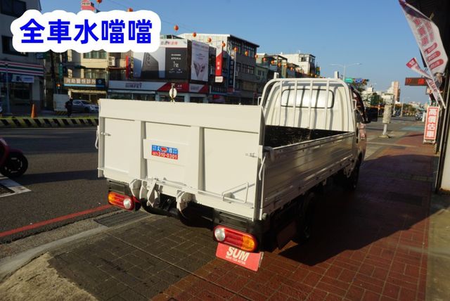 (稀有自排.附2.5尺升降尾門) 2021年 現代小霸王貨車 / 100%全車原鈑件. 零頭款.可全貸  第8張相片