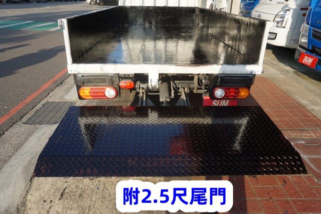 (稀有自排.附2.5尺升降尾門) 2021年 現代小霸王貨車 / 100%全車原鈑件. 零頭款.可全貸  第9張相片