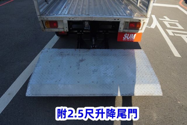 (白鐵斗.附2.5尺升降尾門) 2014年 菱利貨車 / 全車水噹噹. 零頭款.可全額貸款  第8張相片