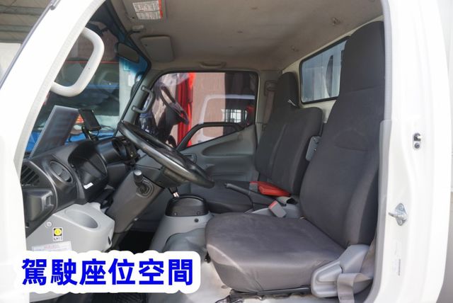 (稀有自排.附3尺尾門) 2021 HINO 11尺半貨車 / 100%全車原鈑件 .附4路行車紀錄器. 零頭款.可全貸  第11張相片