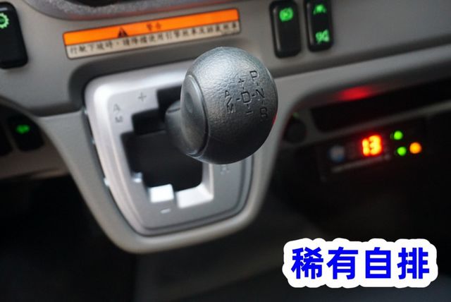 (只跑1萬多.稀有自排.附4尺升降尾門) 2024年 堅達11尺半冷凍車 / 附4路.零頭款.可全貸  第18張相片