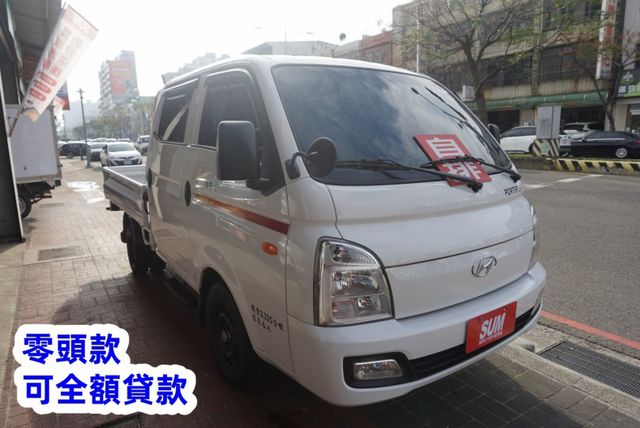(只跑2萬多.稀有自排.6人座) 2024年 現代小霸王雙廂貨車 / 100%全車原鈑件. 零頭款.可全額貸款  第4張相片