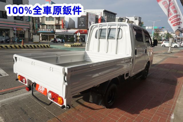 (只跑2萬多.稀有自排.6人座) 2024年 現代小霸王雙廂貨車 / 100%全車原鈑件. 零頭款.可全額貸款  第7張相片