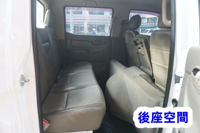(只跑2萬多.稀有自排.6人座) 2024年 現代小霸王雙廂貨車 / 100%全車原鈑件. 零頭款.可全額貸款  第13張相片