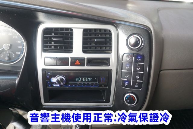 (只跑2萬多.稀有自排.6人座) 2024年 現代小霸王雙廂貨車 / 100%全車原鈑件. 零頭款.可全額貸款  第14張相片