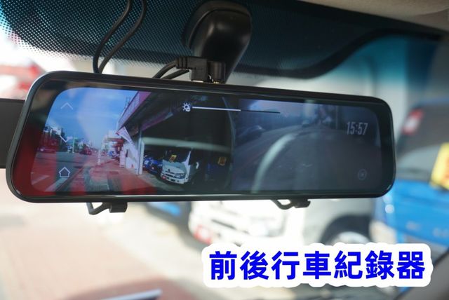 (只跑2萬多.稀有自排.6人座) 2024年 現代小霸王雙廂貨車 / 100%全車原鈑件. 零頭款.可全額貸款  第15張相片