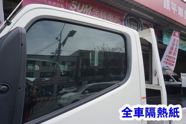 (只跑1萬多.稀有自排.附4.5尺尾門) 2023年 堅達14尺貨車 / 100%全車原鈑件. 零頭款.可全額貸款  第5張相片