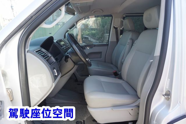 (9人座) 2014年 福斯T5客貨兩用車 / 恆溫空調. 100%全車原鈑件 / 零頭款.可全額貸款  第9張相片