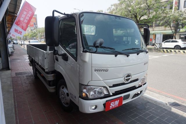 2022 HINO11尺半貨車 / 100%全車原鈑件.附4路 /零頭款.可全額貸款  第4張相片