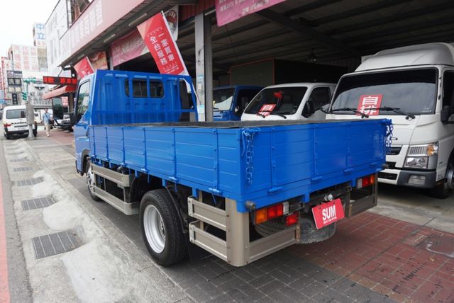 (只跑5萬多) 2020年 堅達10尺半貨車 / 全車水噹噹.附4路行車紀錄器/ 零頭款.可全額貸款  第5張相片