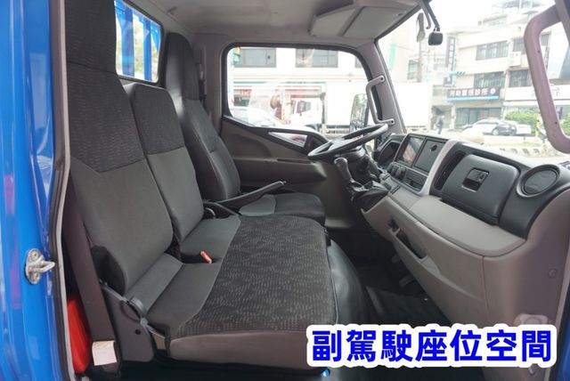 (只跑5萬多) 2020年 堅達10尺半貨車 / 全車水噹噹.附4路行車紀錄器/ 零頭款.可全額貸款  第11張相片