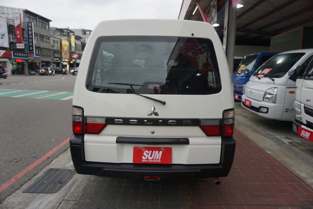 (稀有自排.8人座) 2021年 得利卡客貨兩用車 / 全車水噹噹 / 三排座椅.零頭款.可全額貸款  第6張相片