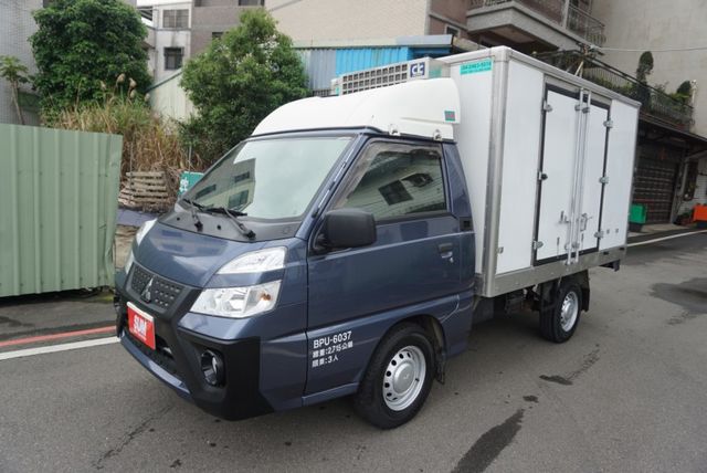 (只跑2萬多.零下-20度) 2022年 得利卡冷凍車/ 全車100%原鈑件. 零頭款.可全額貸款  第1張相片