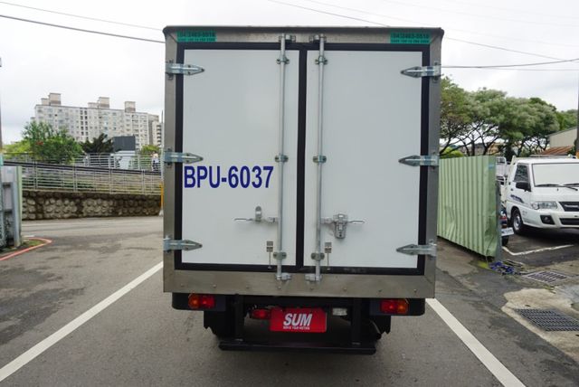 (只跑2萬多.零下-20度) 2022年 得利卡冷凍車/ 全車100%原鈑件. 零頭款.可全額貸款  第6張相片