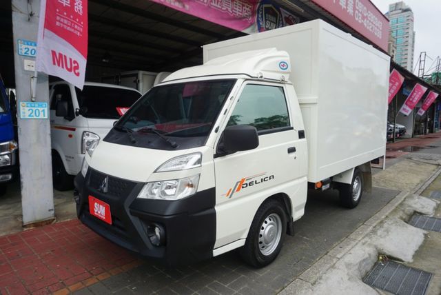 (只跑4萬多) 2024年 得利卡纖維廂 / 100%全車原鈑件 / 零頭款.可全額貸款  第1張相片