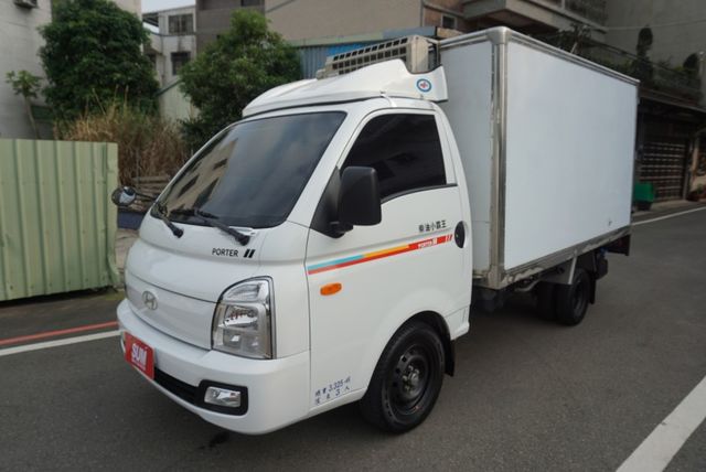 (只跑2萬多.零下-5度) 2025年 現代小霸王冷凍車 / 100%全車原鈑件.附前後行車紀錄器.零頭款.可全額貸款  第1張相片