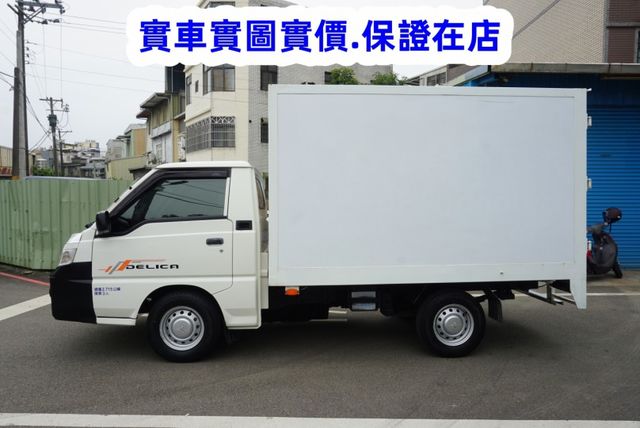 (只跑9000公里.稀有自排) 2023年 得利卡纖維廂 / 100%全車原鈑件.零頭款.可全額貸款  第8張相片