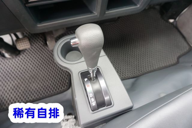(只跑9000公里.稀有自排) 2023年 得利卡纖維廂 / 100%全車原鈑件.零頭款.可全額貸款  第16張相片