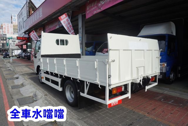 (稀有自排.附3尺尾門) 2021 HINO 11尺半貨車 / 100%全車原鈑件 .附4路行車紀錄器. 零頭款.可全貸  第5張相片