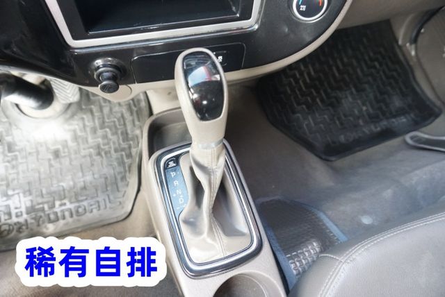 (只跑2萬多.稀有自排.6人座) 2024年 現代小霸王雙廂貨車 / 100%全車原鈑件. 零頭款.可全額貸款  第16張相片