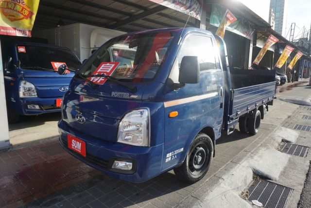 (只跑3萬多.附2.5尺升降尾門)2021年 現代小霸王單廂貨車 / 附行車紀錄器 .零頭款.可全額貸款  第1張相片
