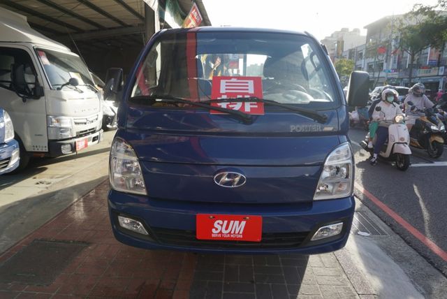 (只跑3萬多.附2.5尺升降尾門)2021年 現代小霸王單廂貨車 / 附行車紀錄器 .零頭款.可全額貸款  第3張相片