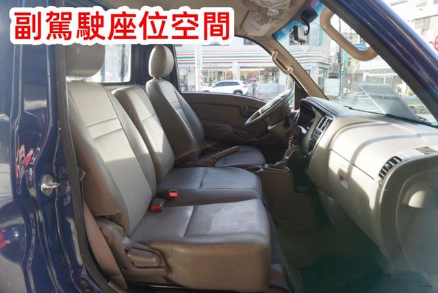 (只跑3萬多.附2.5尺升降尾門)2021年 現代小霸王單廂貨車 / 附行車紀錄器 .零頭款.可全額貸款  第11張相片