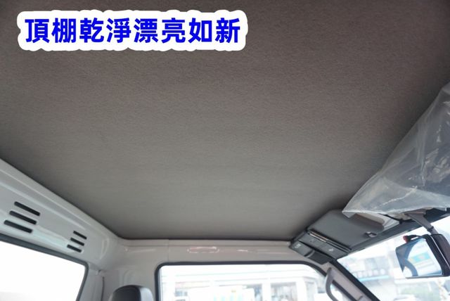 (只跑4萬多) 2024年 得利卡纖維廂 / 100%全車原鈑件 / 零頭款.可全額貸款  第14張相片
