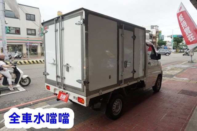 (只跑4萬多.稀有自排.零下-15度) 2022年 菱利冷凍車 / 附定速.全車水噹噹 / 零頭款.可全額貸款  第5張相片