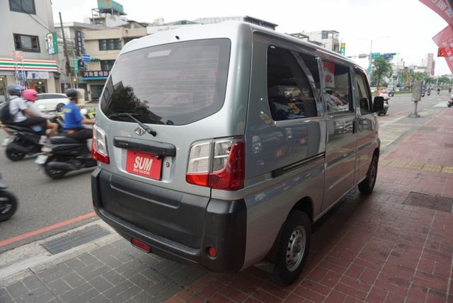 (只跑4萬多) 2020年 菱利客貨兩用車 / 100%全車原鈑件. 附行車紀錄器+倒車顯影 / 零頭款.可全額貸款  第5張相片
