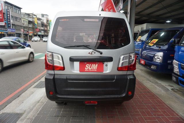(只跑4萬多) 2020年 菱利客貨兩用車 / 100%全車原鈑件. 附行車紀錄器+倒車顯影 / 零頭款.可全額貸款  第6張相片