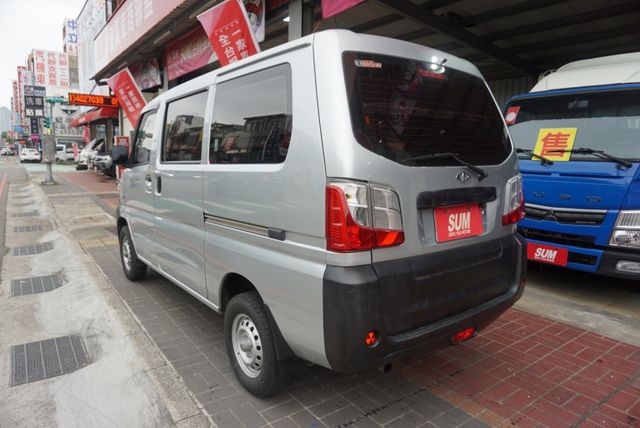 (只跑4萬多) 2020年 菱利客貨兩用車 / 100%全車原鈑件. 附行車紀錄器+倒車顯影 / 零頭款.可全額貸款  第7張相片