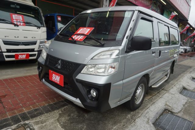 (只跑4萬多.8人座) 2020年 得利卡客貨兩用車 / 全車水噹噹. 零頭款.可全額貸款  第1張相片
