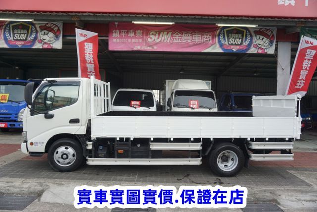 (附5尺雙折雙缸升降尾門) 2023年 HINO 14尺貨車/ 全車水噹噹 / 附4路.零頭款.可全額貸款  第5張相片
