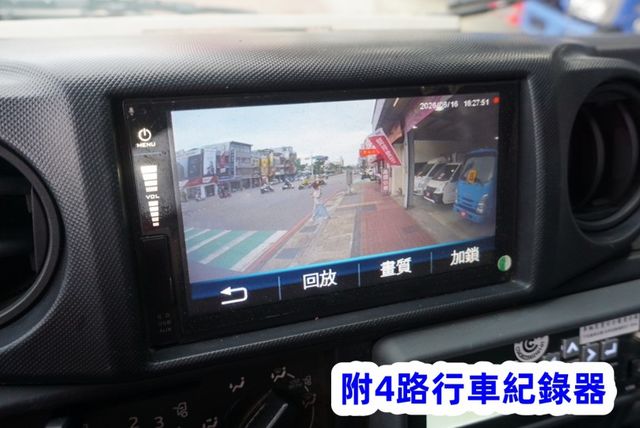 (附5尺雙折雙缸升降尾門) 2023年 HINO 14尺貨車/ 全車水噹噹 / 附4路.零頭款.可全額貸款  第14張相片