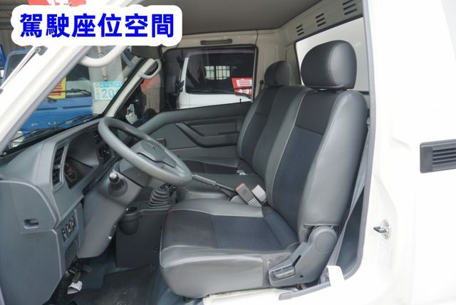 (只跑3萬多) 2021年 得利卡纖維廂 / 100%全車原鈑件/ 車廂門可側開.零頭款.可全額貸款  第12張相片