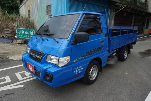 (附2.5尺升降尾門) 2015 得利卡貨車 / 全車水噹噹 / 零頭款.可全額貸款  第1張相片