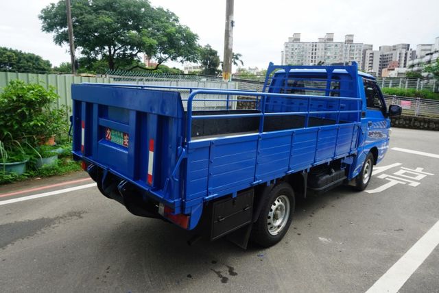 (附2.5尺升降尾門) 2015 得利卡貨車 / 全車水噹噹 / 零頭款.可全額貸款  第7張相片
