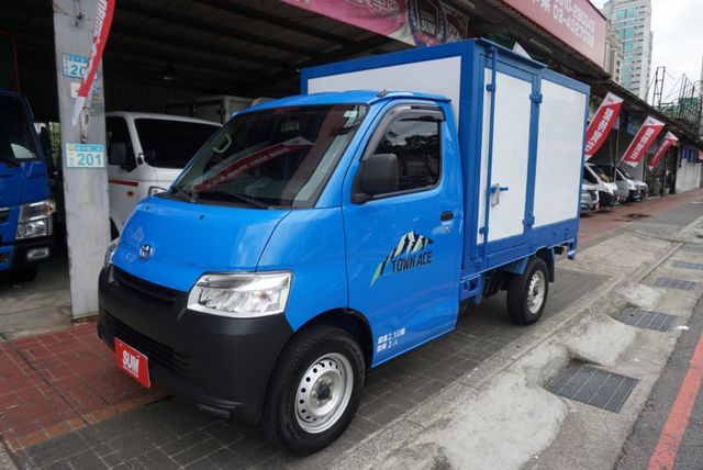 2025 TOYOTA TOWN ACE /100%全車原鈑件 / 零頭款.可全額貸款  第1張相片