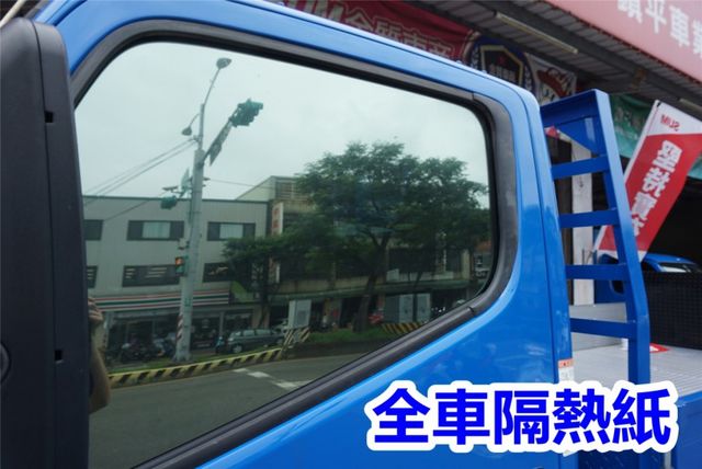 (稀有自排.附2.5尺升降尾門) 2022年 堅達11尺半貨車 / 附4路行車紀錄器. 零頭款.可全額貸款  第11張相片