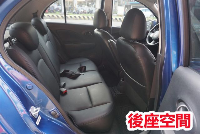 (只跑6萬) 2017年 NISSAN MARCH /全車水噹噹 / 雙安. 後座可傾倒/零頭款.可全額貸款  第13張相片