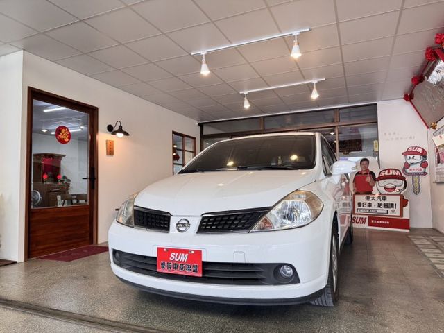 僅跑不到10萬. 車況超美,內裝超優 ;  5門大空間, 找一台全家人都能共享,帶小朋友的大空間,舒適的大空間.  第16張相片