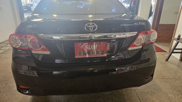 Altis 2012年出廠， 店面價24.8萬，網路特價只要22.8萬；就能擋住寒風，騎機車的辛苦，喜歡的朋友快來訂購喔  第5張相片