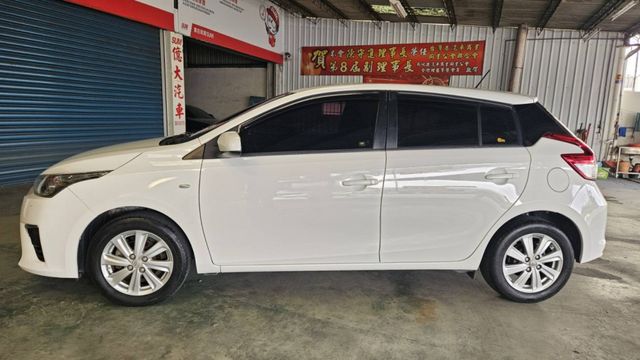 2015年10月份只有5萬多， 最漂亮的白色 原版件,車況超佳。  第5張相片