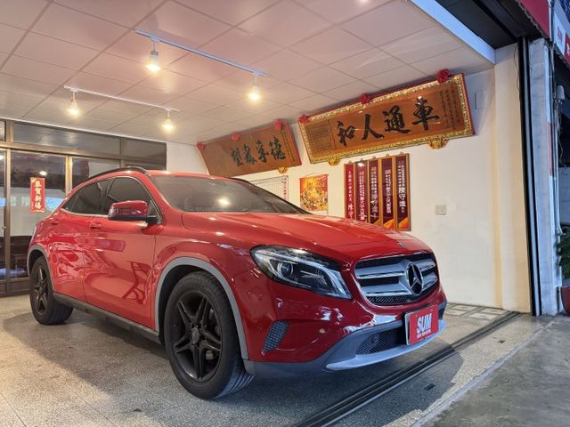 這不是一台便宜的賓士，這是一台誠實的星芒旅伴。  2015 年 GLA180｜29 萬公里。 她跑得多，但他保養的很好  第4張相片