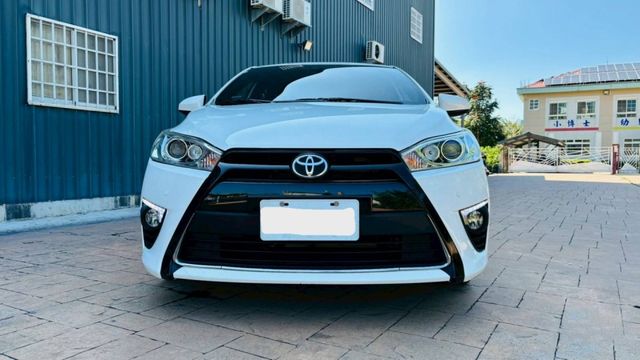2016，女用一手車，最漂亮最熱門的白色車款，小小車身大大空間，都市通勤與戶外遊玩都方便~多配備~歡迎來電預約賞車!  第1張相片