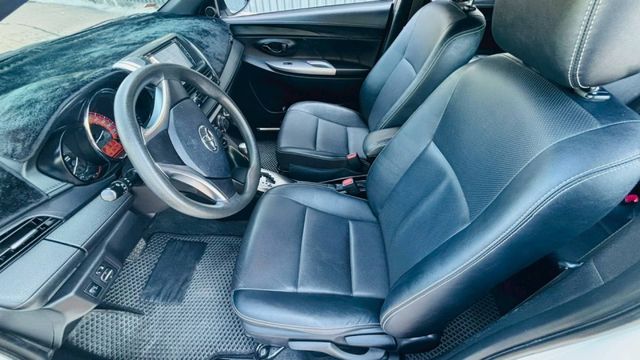 2016，女用一手車，最漂亮最熱門的白色車款，小小車身大大空間，都市通勤與戶外遊玩都方便~多配備~歡迎來電預約賞車!  第11張相片