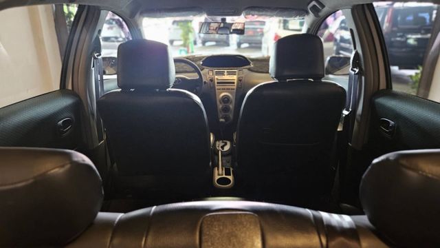 2011年 Yaris 車況非常好 ，最美麗的白色 ，經濟實惠 ，是你最佳的代步車~歡迎來電預約賞車~  第15張相片